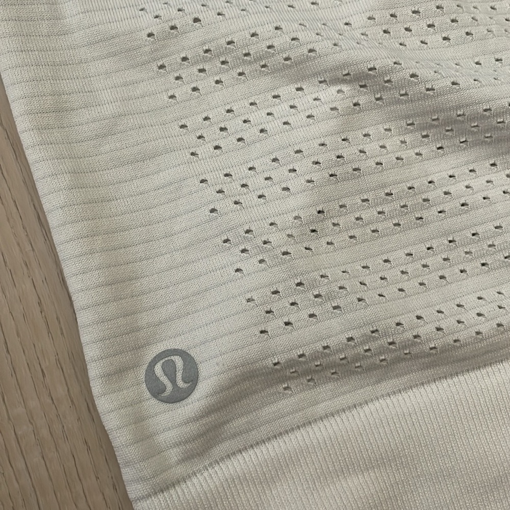 Lululemon Long Sleeve Size 6 - Picture 8 of 8
